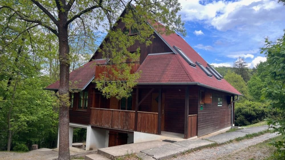Chata u Vranovské přehrady, Oslnovice 9