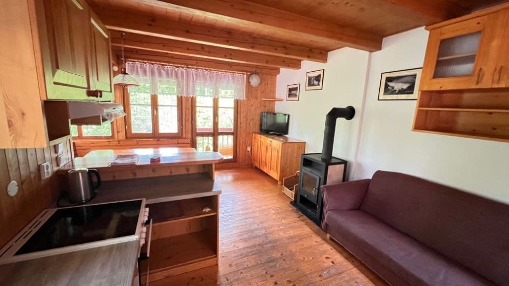 Chata u Vranovské přehrady, Oslnovice 24