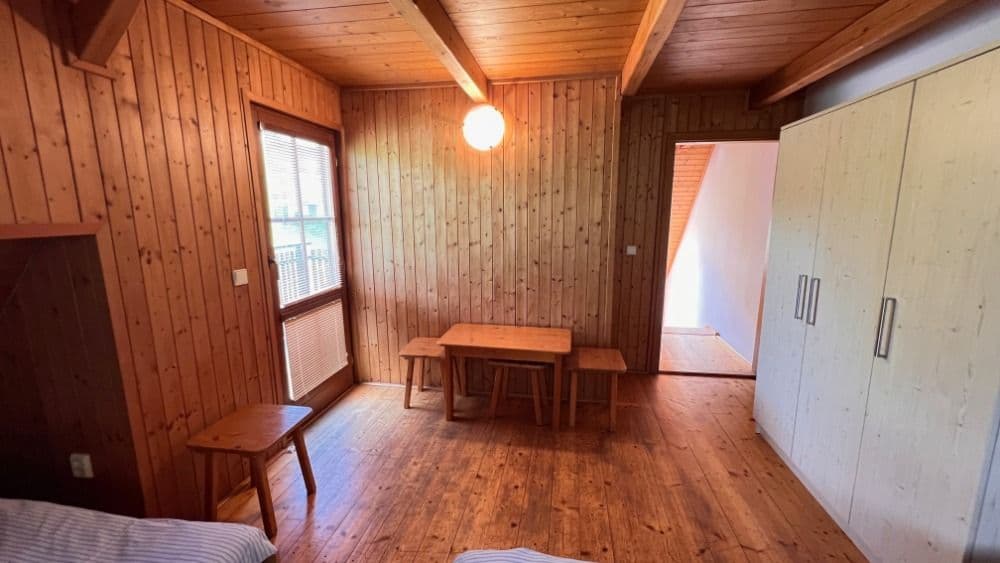 Chata u Vranovské přehrady, Oslnovice 43
