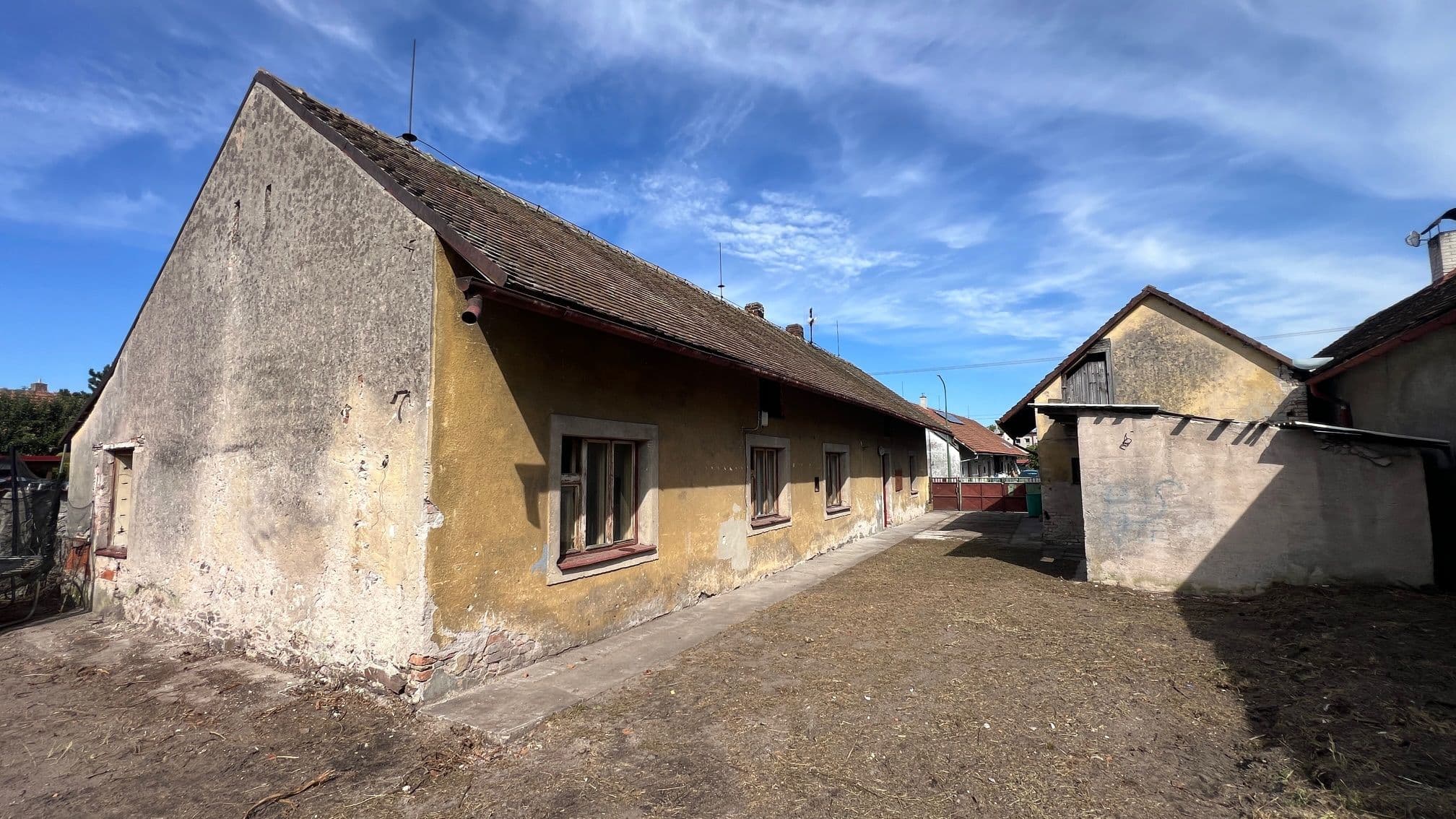 Rodinný dům 5+kk se zahradou, Břehy 8