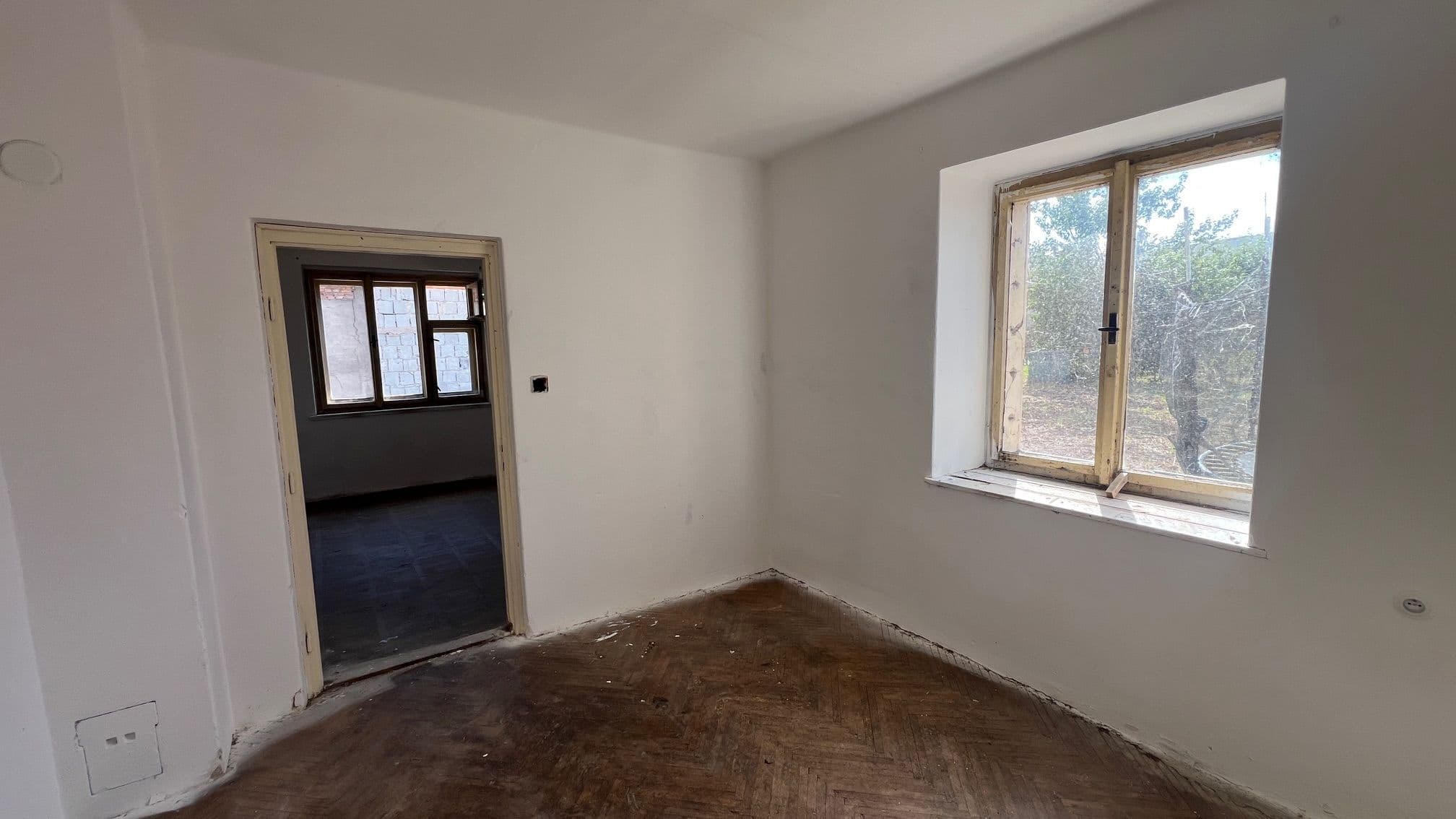Rodinný dům 5+kk se zahradou, Břehy 19