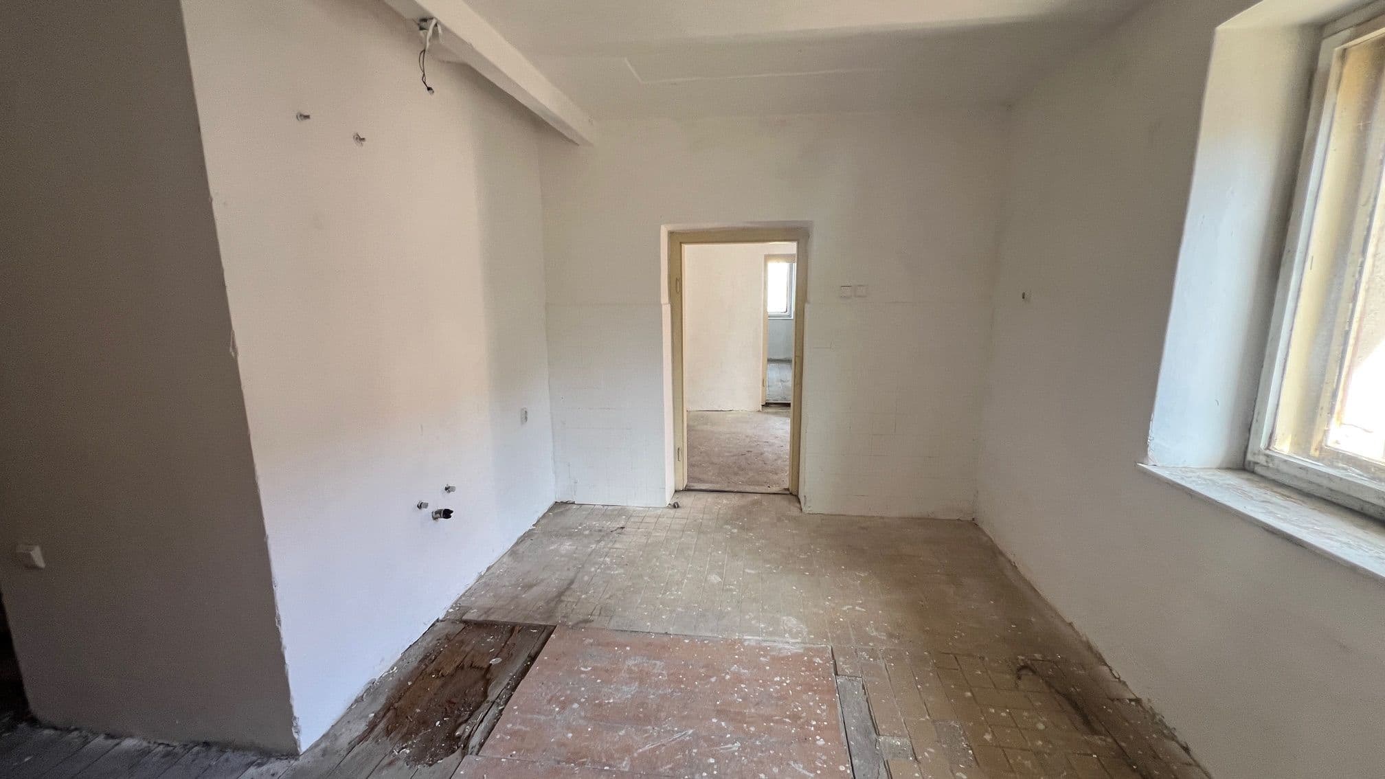 Rodinný dům 5+kk se zahradou, Břehy 20